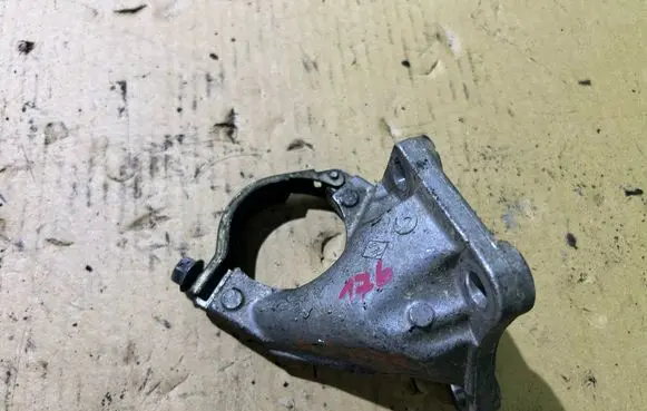 Renault Master III Driveshaft support bearing bracket 8200904226