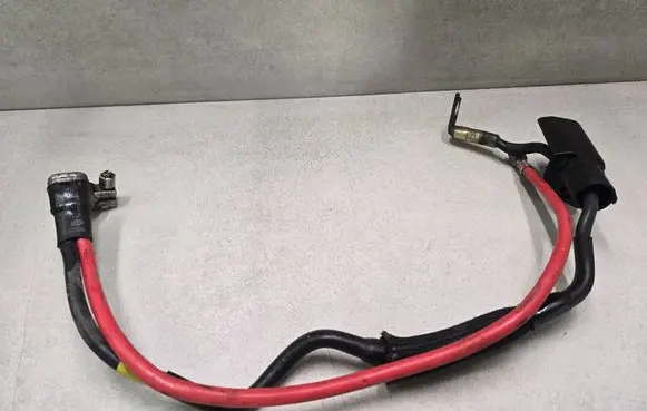 Volkswagen PASSAT B7 Positive cable (battery) 1K0971228HB