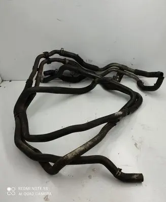 Land Rover Discovery 3 - LR3 Engine coolant pipe/hose