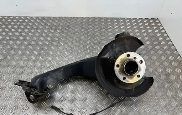 BMW 2 F45 Rear wheel hub 