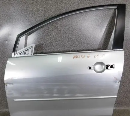 Mazda 5 Front door