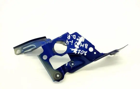 BMW i4 Fender mounting bracket 8739318