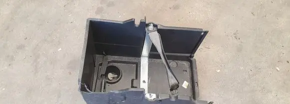 Ford Focus Battery box tray AM5110723AD