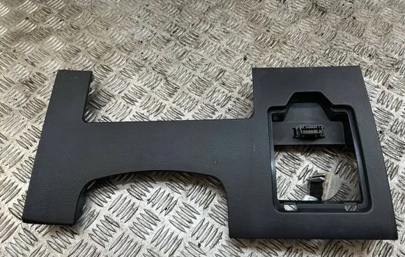 Dashboard lower bottom trim panel