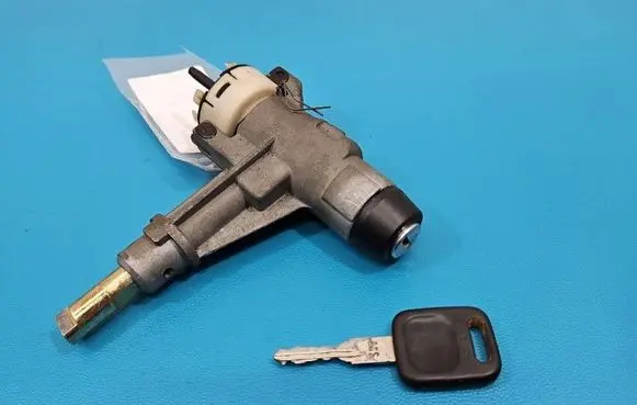 Audi 80 90 B3 Ignition lock IMPRK1568371