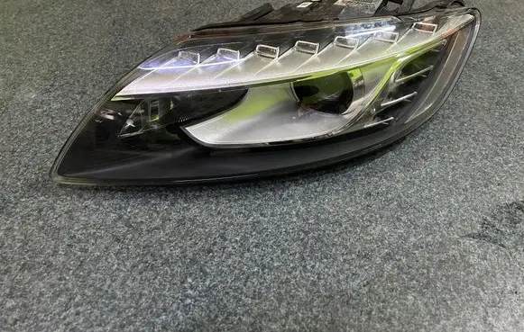 Audi Q7 4L Headlight/headlamp 4L0941029AD