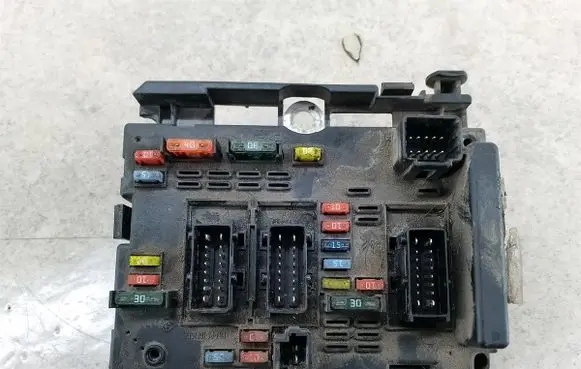 Peugeot 807 BSM Control unit 
