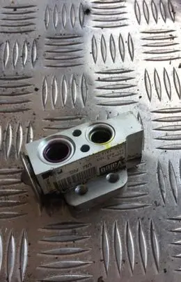 Air conditioning (A/C) expansion valve