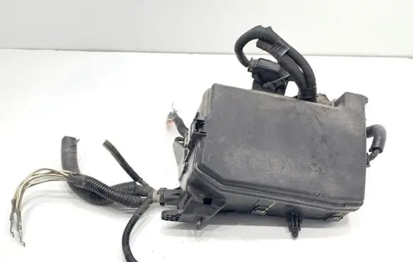 Toyota Auris E180 Fuse box set 8266202B71