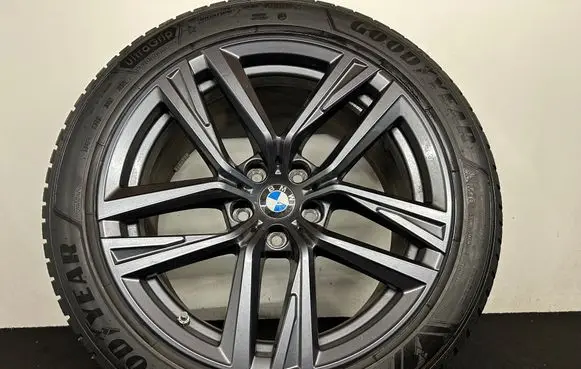BMW i4 R18 alloy rim 6896768
