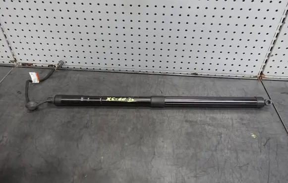 Volvo XC60 Tailgate strut 31690929