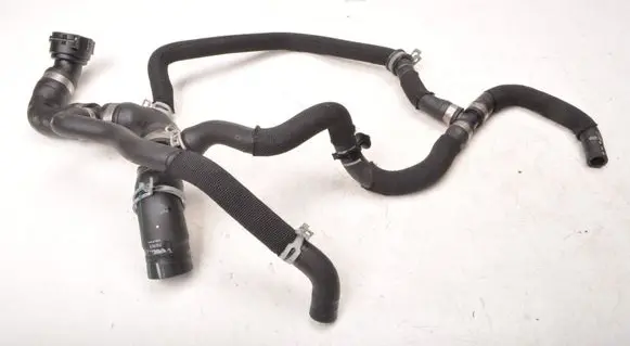Volvo V40 Engine coolant pipe/hose 31474985