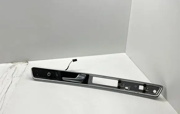 Volkswagen Touareg II Front door interior handle 7P6837114