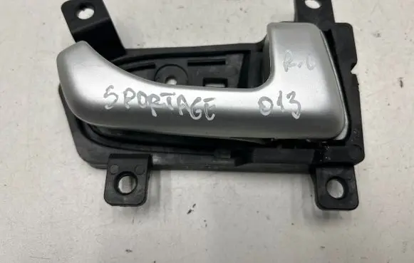 KIA Sportage Rear door interior handle 826203U000