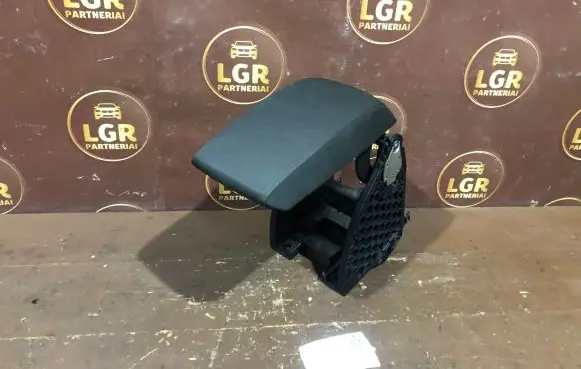 Skoda Octavia Mk2 (1Z) Armrest 1Z0864207D