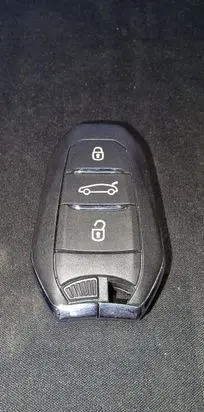 Peugeot 5008 II Ignition key/card 