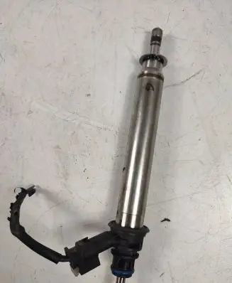 Mercedes-Benz S AMG W222 Fuel injector A2560700187