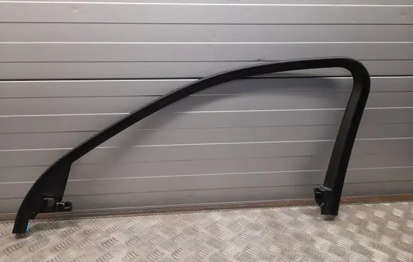 Audi Q3 F3 Front door glass trim molding 83A867610