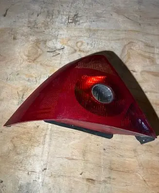 Ford Mondeo Mk III Rear/tail lights 1S7113405A 0374D