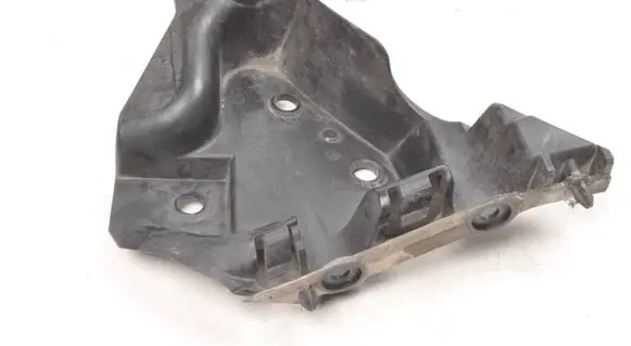 Volvo XC60 Front bumper mounting bracket 30764619