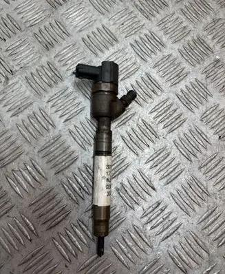 KIA Carens III Fuel injector 338002A800 0445110411
