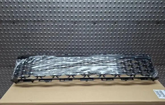 Fiat 500 Front bumper lower grill S26336999 735619520