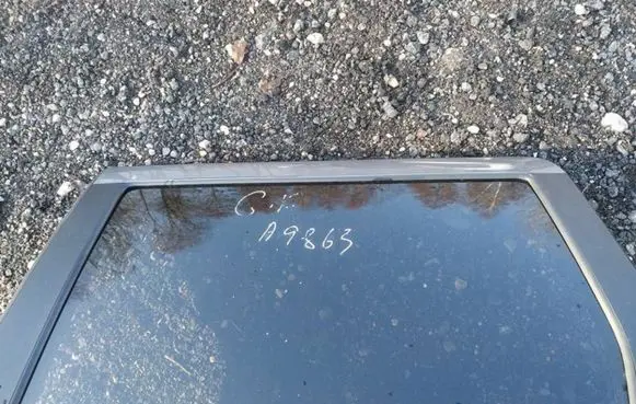 Mitsubishi Outlander Rear door window glass as2