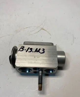 BMW X3 E83 Air conditioning (A/C) expansion valve 9135745 R134A