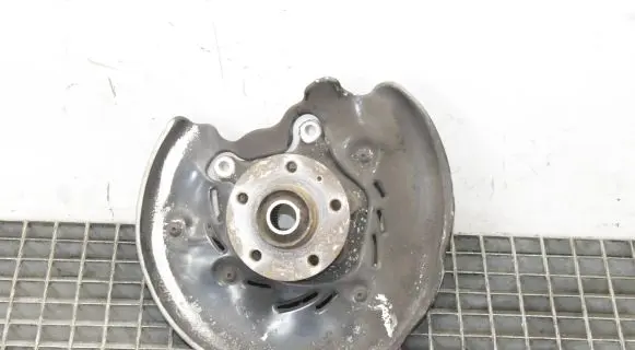 Audi A8 S8 D4 4H Rear wheel hub