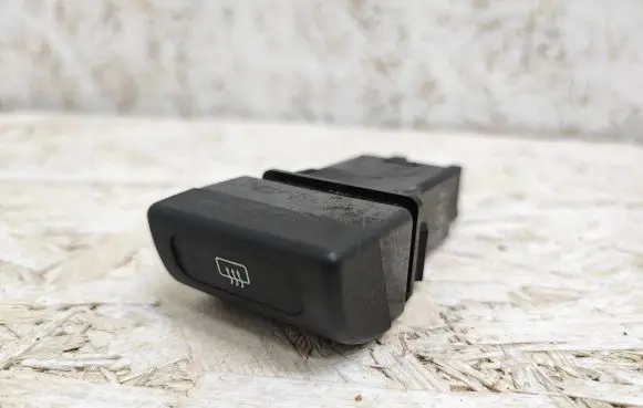 Subaru Forester SF Windscreen/window heater switch