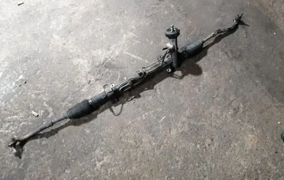 KIA Carens I Steering rack