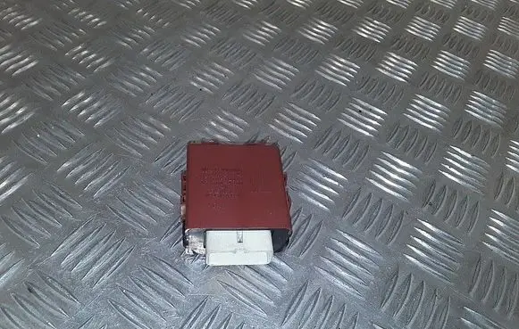 Toyota Yaris Door control unit/module 8597052040