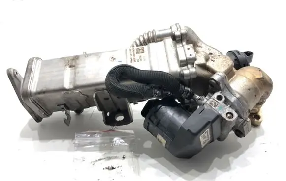 BMW 4 F32 F33 EGR valve 7822350