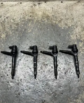 Opel Astra H Fuel injectors set 0445110175