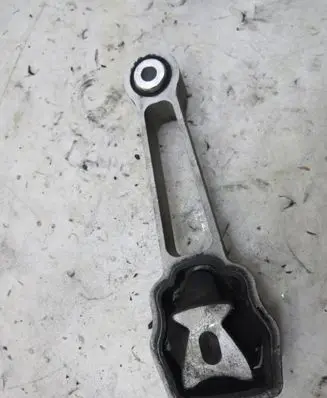 Volvo XC60 Engine mount vacuum valve GMAUTO4574097