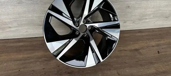 Volvo XC90 R20 alloy rim 32209411