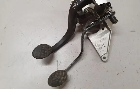 Mini One - Cooper R50 - 53 Pedal assembly 4225133 1511659