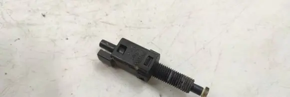 BMW 5 E60 E61 Clutch pedal sensor 811907343