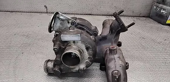 Volkswagen Golf IV Turbo 038253019A 4542323