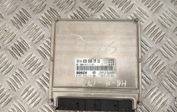 Mercedes-Benz A W168 Engine control unit/module A0285451932