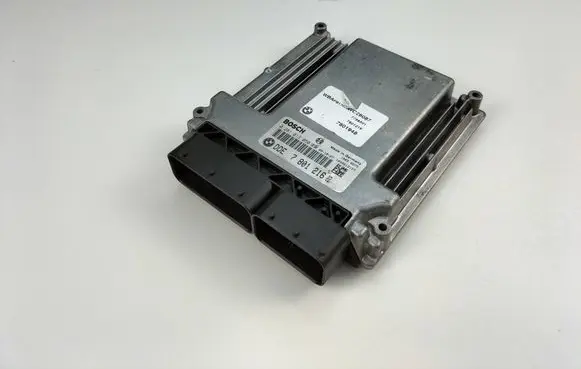 BMW X3 E83 Engine control unit/module 0281013050 7801948 7801216