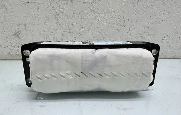 Volkswagen Tiguan Passenger airbag 5K0880204A