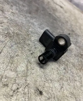 Opel Zafira C Air pressure sensor 55593802