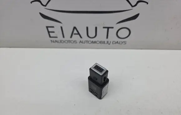 USB socket connector