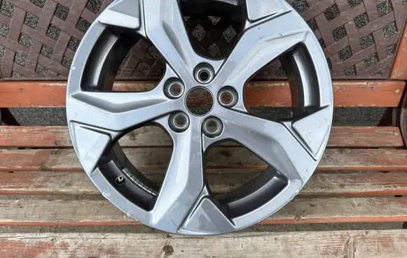 Ford Mustang Mach-E R18 alloy rim 