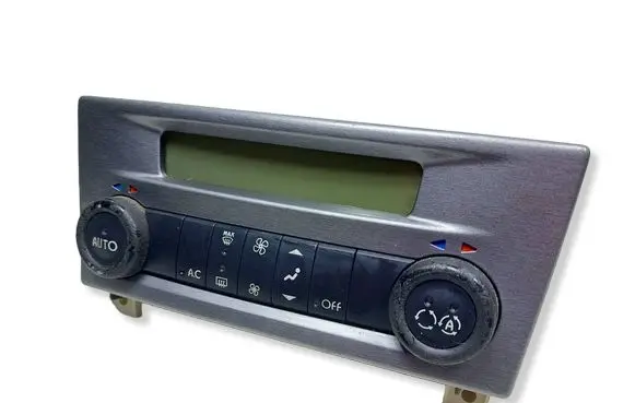 Renault Laguna II Climate control unit 8200181132KASACJ 8200181132