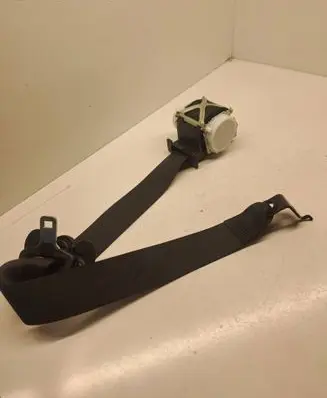 BMW 4 F32 F33 Front seatbelt 34097872C 0411131649