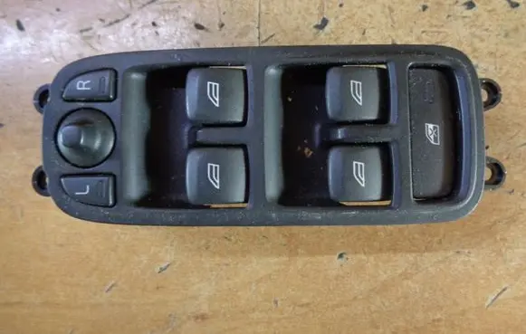 Volvo V60 Electric window control switch 31334345