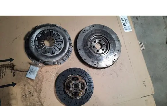 Nissan Almera Tino Clutch set kit