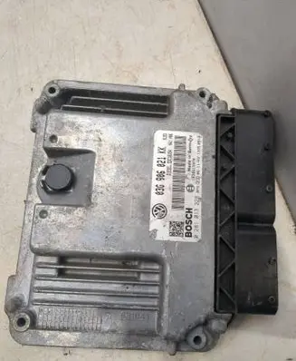 Volkswagen Touran I Engine control unit/module 03G906021KK 1039S15970 0281013228